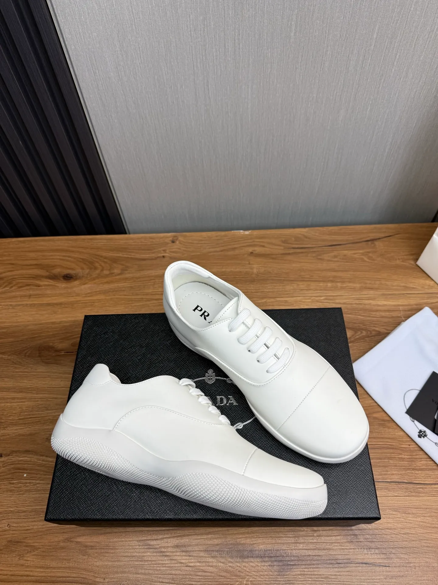 Men's shoes 💰760💰 [PRADA] New models synchronized with the official website, high-quality shipments ✔️Best sellers🔥 Original cowhide + cowhide lining, 1🆚1 replica, original original sole, 38-45 (men's 38.45 custom-made, non-refundable)